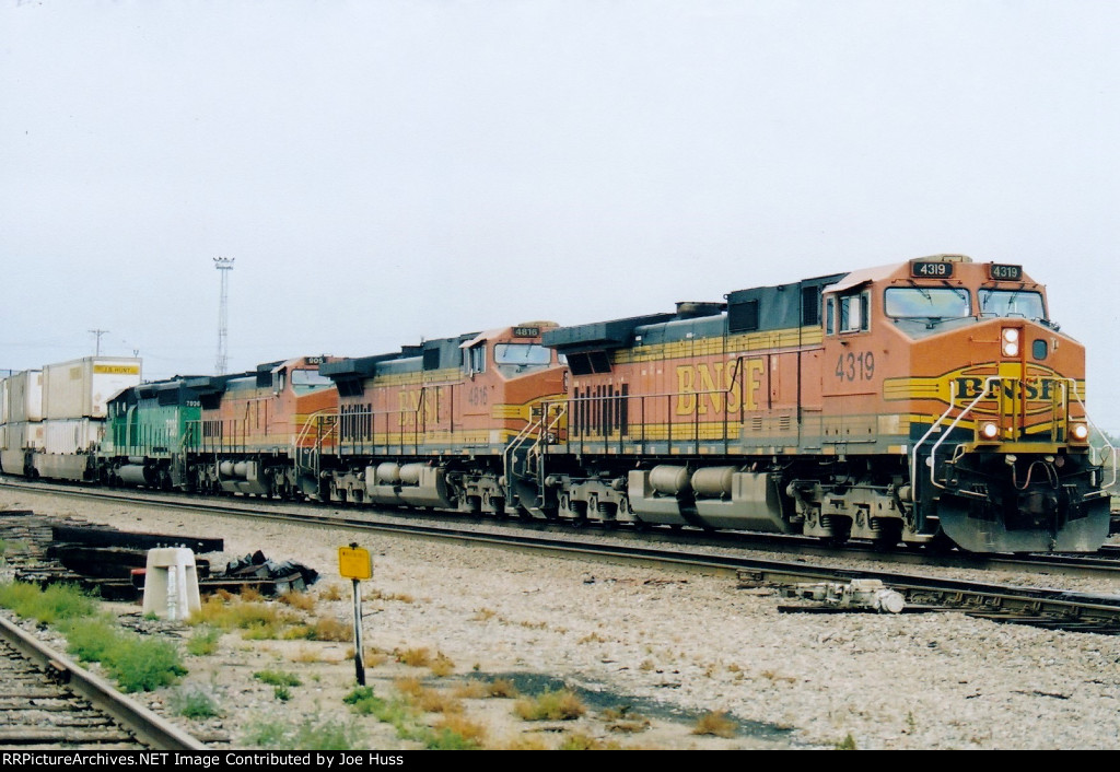 BNSF 4319 East